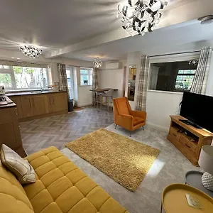 Thee Olde Cow Shed Cottingham, Location, 500 Meters From Train Station, Close To Hull & Beverly, Free Parking & Wi-fi , Entire Detached Cottingham (East Riding of Yorkshire)